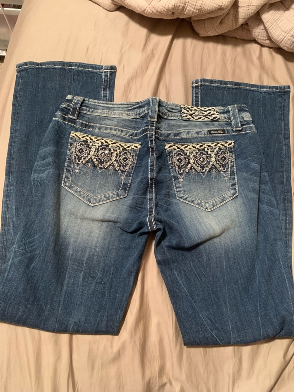 NWT Miss Me Blue 33 Bootcut Embroidered Pocket Women's Jeans - Picture 4 of 5
